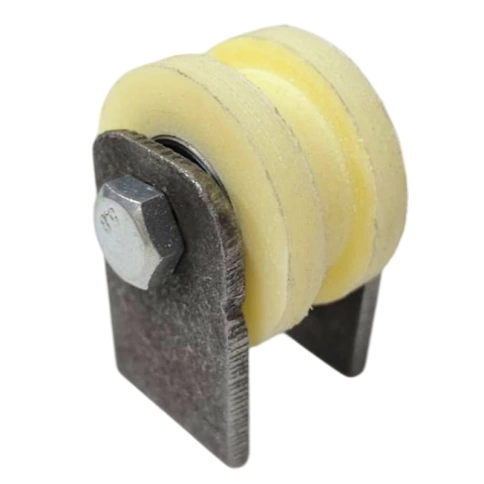 Ролик d40 мм Р2410 на пластинах, под трубу 10*10, капролон фото 2