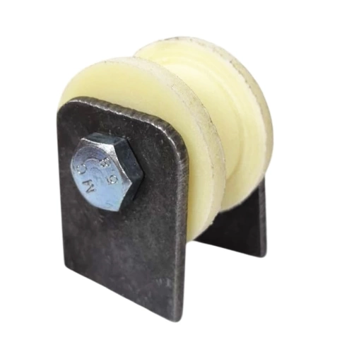 Ролик d50 мм Р2527 на пластинах под трубу 20*20, капролон фото 2